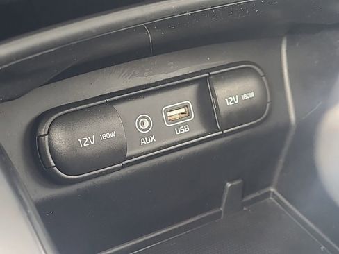 Used 2018 Kia Sorento LX w/ LX V6 Convenience Package image 21