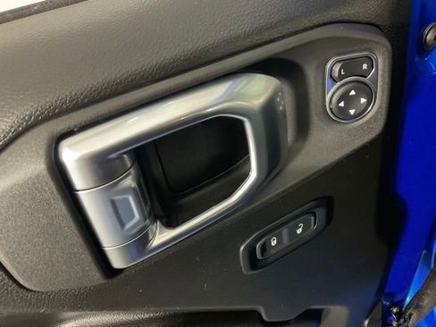 Used 2022 Jeep Wrangler Unlimited Sport AWD/4WD image 21
