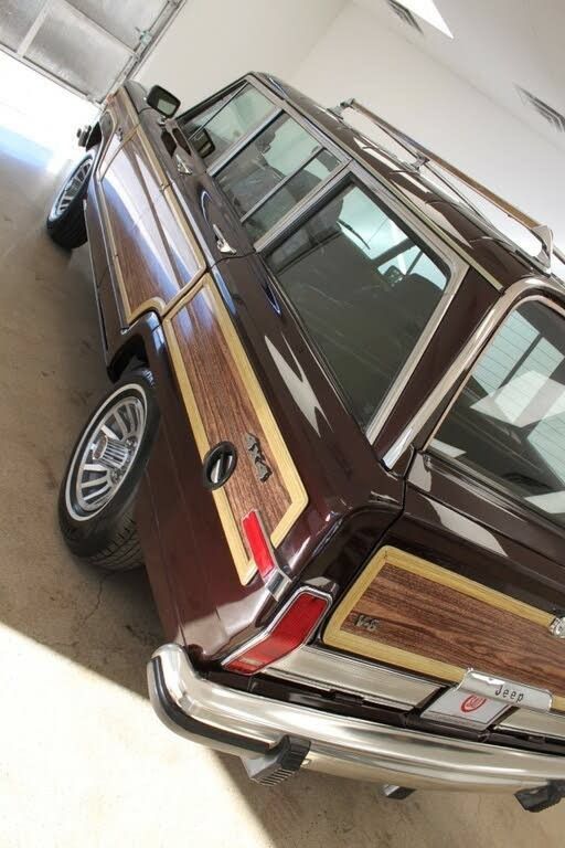Used 1989 Jeep Grand Wagoneer AWD/4WD image 36