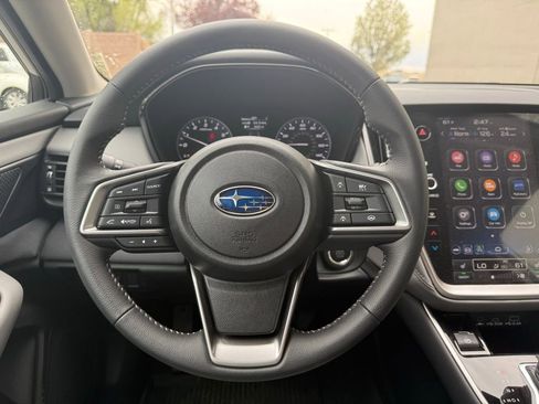 Used 2025 Subaru Outback Premium image 8