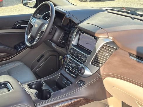 Used 2019 Chevrolet Tahoe LT w/ LT Signature Package image 13