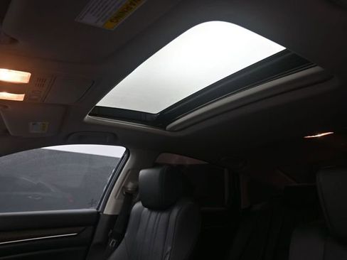 Used 2021 Honda Accord Touring image 23