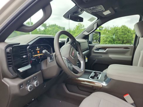 New 2026 GMC Sierra 3500 SLE w/ SLE Convenience Package AWD/4WD image 9