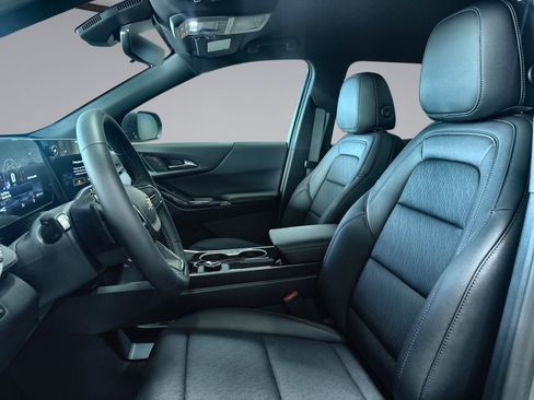 New 2026 Chevrolet Equinox LT w/ Convenience Package II AWD/4WD image 19