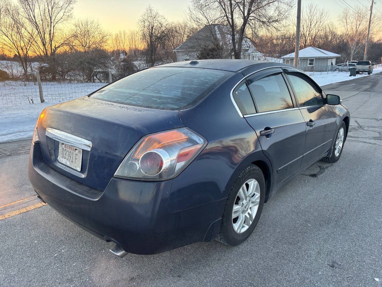 Used 2010 Nissan Altima 2.5 SL w/ SL Pkg FWD image 6