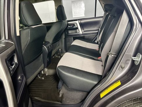 Used 2019 Toyota 4Runner SR5 w/ Convenience Package AWD/4WD image 19