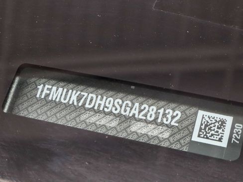 Certified 2025 Ford Explorer Active image 33