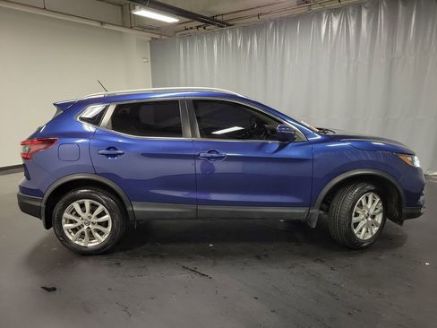 Used 2021 Nissan Rogue Sport SV FWD image 9