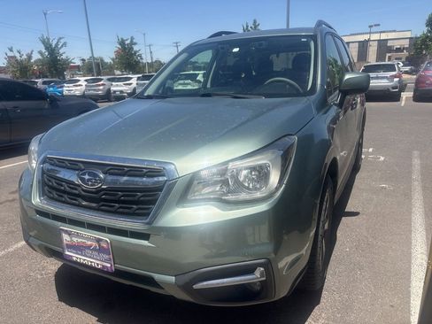 Used 2018 Subaru Forester 2.5i Premium AWD/4WD image 2