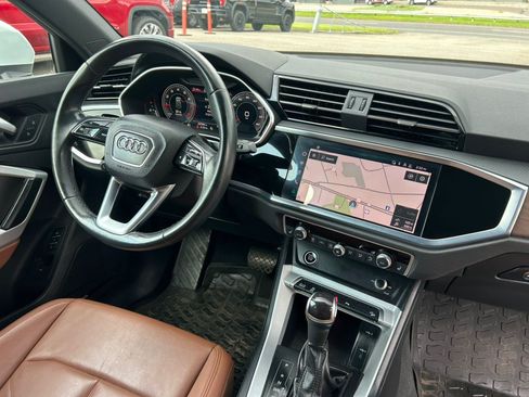 Used 2022 Audi Q3 2.0T Premium Plus w/ Premium Plus Package AWD/4WD image 25