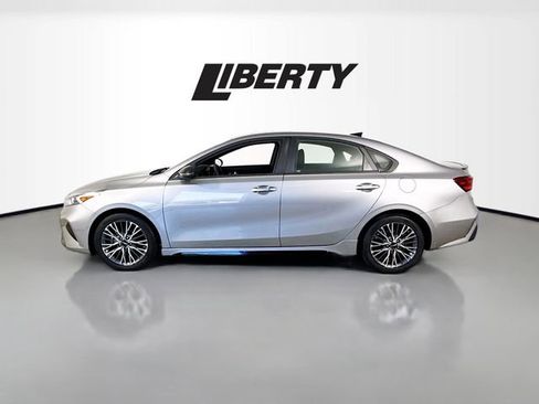 Used 2023 Kia Forte GT-Line w/ GT-Line Premium Package image 4