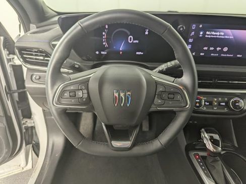 Used 2024 Buick Envista Sport Touring w/ Convenience II Package FWD image 13