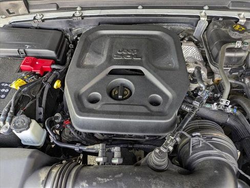 Used 2024 Jeep Wrangler Unlimited Sport AWD/4WD image 21