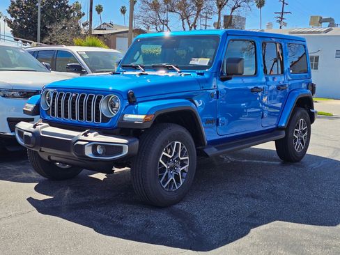 New 2026 Jeep Wrangler Unlimited Sahara AWD/4WD image 3