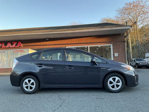 Used 2012 Toyota Prius Three image 4