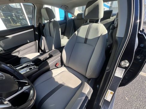 Used 2019 Honda Civic EX image 10