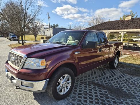 Used 2004 Ford F150 Lariat image 3