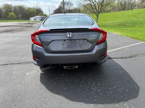 Used 2019 Honda Civic Sport image 14