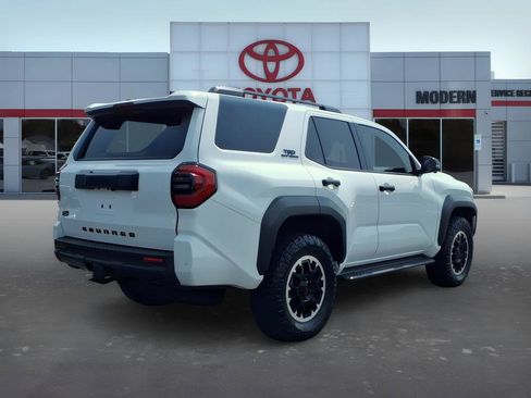 Used 2025 Toyota 4Runner TRD Off-Road Premium AWD/4WD image 5