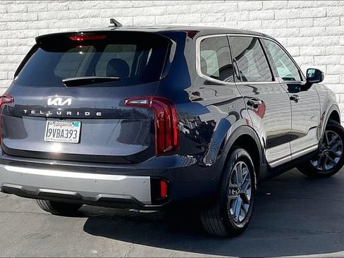 Used 2025 Kia Telluride LX FWD image 13