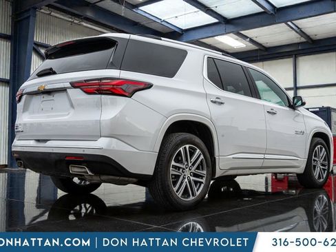 Used 2023 Chevrolet Traverse High Country image 36