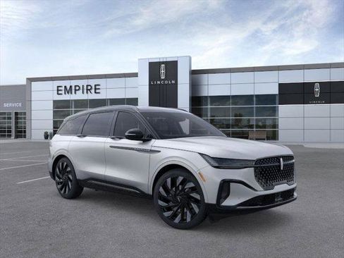 New 2025 Lincoln Nautilus Reserve w/ Jet Appearance Package image 7