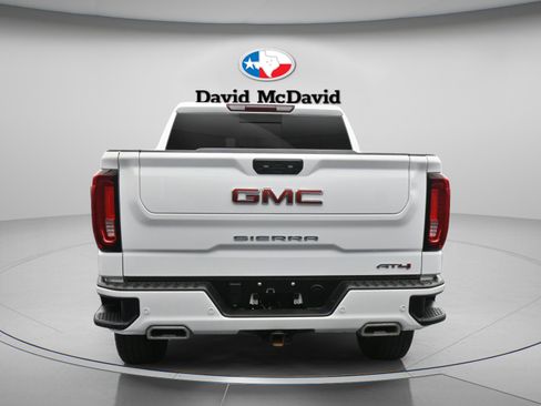 Used 2024 GMC Sierra 1500 AT4 w/ AT4 Preferred Package AWD/4WD image 8