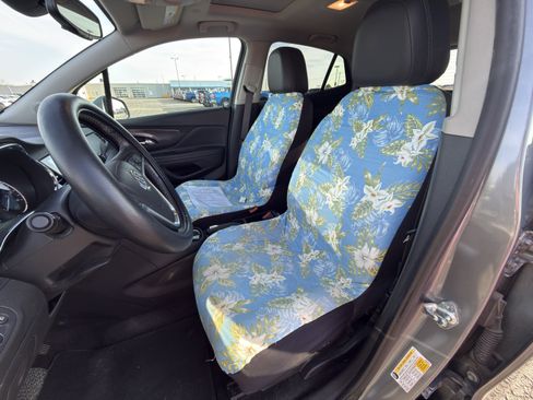 Used 2019 Buick Encore Sport Touring w/ Safety Package AWD/4WD image 9