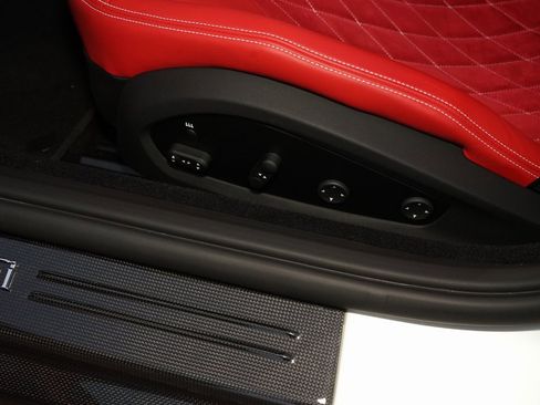 Used 2023 Ferrari 812 GTS image 26