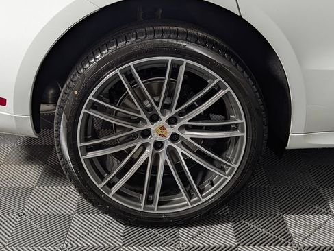 New 2026 Porsche Macan AWD/4WD image 13
