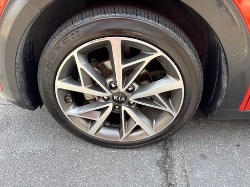 Used 2020 Kia Niro image 17