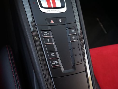 Used 2018 Porsche 911 GT2 RS RWD image 27