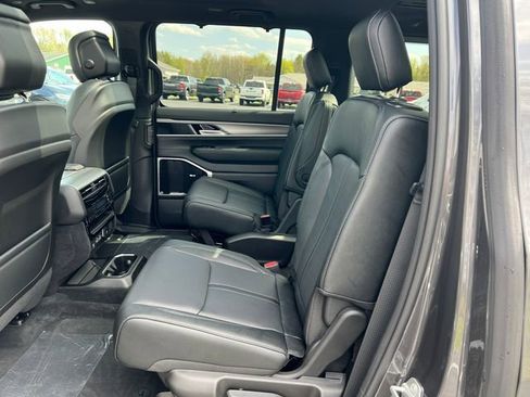New 2026 Jeep Grand Wagoneer Limited AWD/4WD image 5