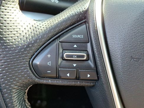 Used 2023 Nissan Maxima SV w/ Floor Mat Group FWD image 23