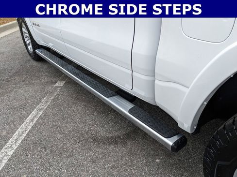 Used 2022 RAM 1500 Laramie AWD/4WD image 6