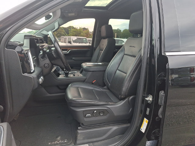 Used 2022 GMC Sierra 1500 Denali w/ Denali Reserve Package AWD/4WD image 2