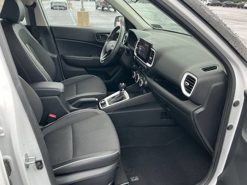 Certified 2023 Hyundai Venue Limited FWD image 30