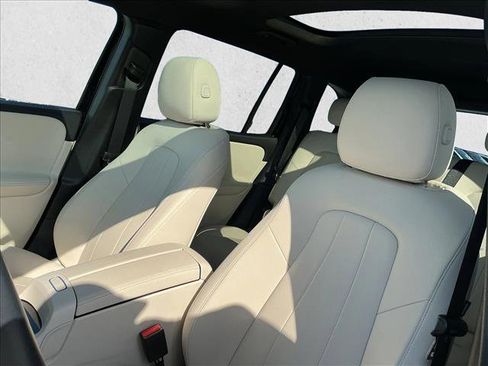 Certified 2025 Mercedes-Benz GLB 250 4MATIC image 12