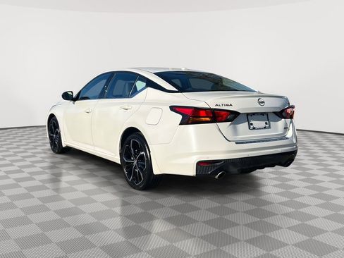 Used 2023 Nissan Altima 2.5 SR w/ SR Premium Package image 6