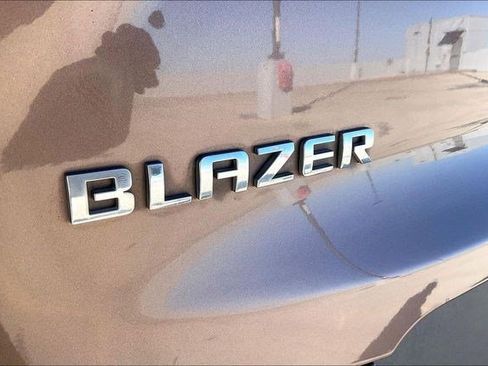 Used 2019 Chevrolet Blazer LT w/ Sun and Wheels Package image 8