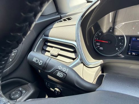 Used 2022 Chevrolet Equinox LT AWD/4WD image 23