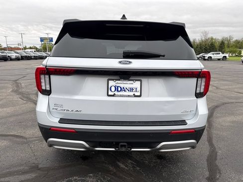 Used 2025 Ford Explorer Platinum w/ LUX Leather Package AWD/4WD image 8
