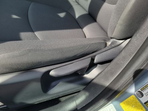 Used 2022 Toyota Corolla LE image 22