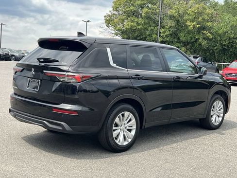 Used 2025 Mitsubishi Outlander ES AWD/4WD image 13