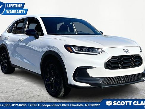 Used 2025 Honda HR-V Sport image 1