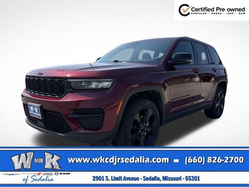 Certified 2023 Jeep Grand Cherokee Altitude AWD/4WD image 12