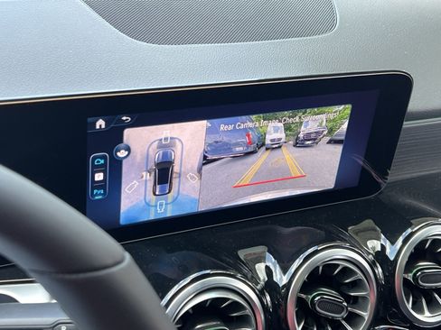 New 2026 Mercedes-Benz GLB 250 4MATIC image 24