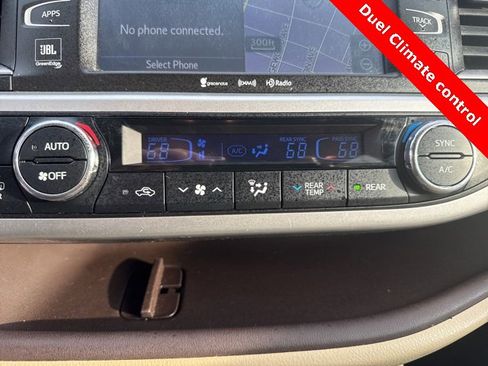 Used 2016 Toyota Highlander Limited image 7