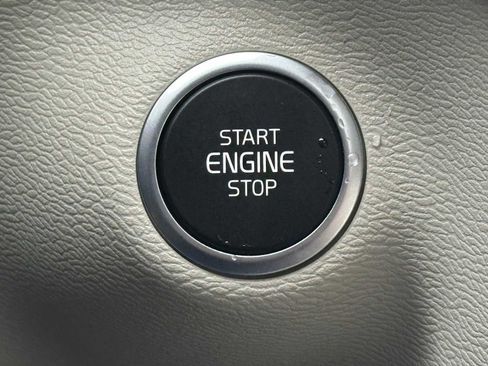 New 2026 Volvo XC40 B5 Plus w/ Protection Package Premier image 33