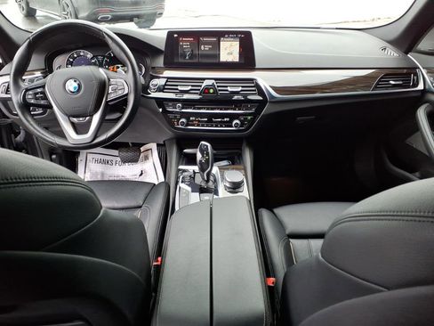 Used 2019 BMW 540i xDrive w/ Premium Package image 29